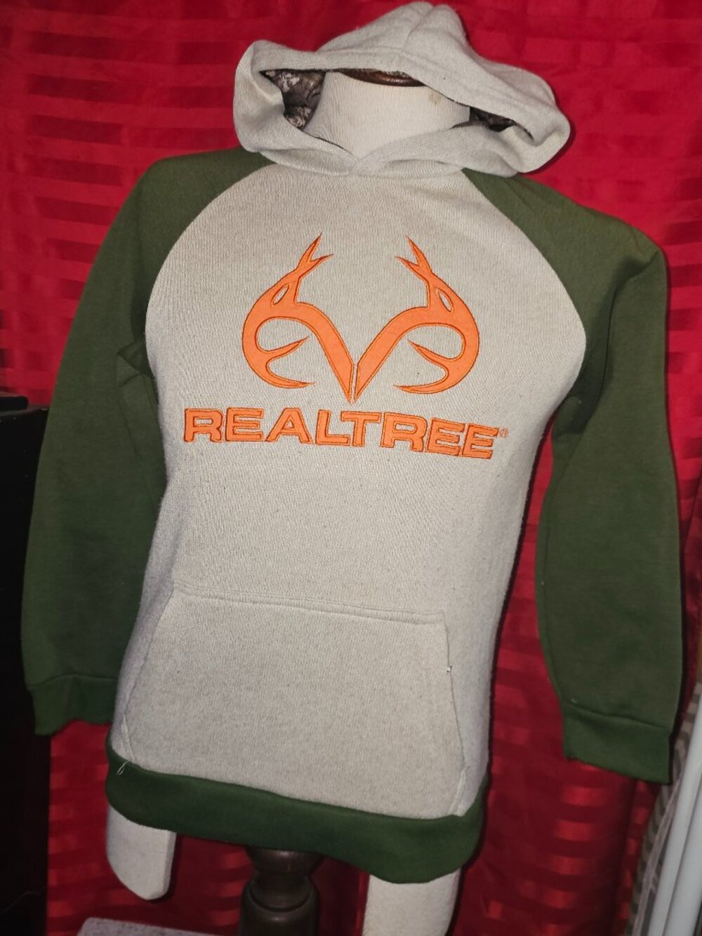 Realtree Hoodie Pullover Sweatshirt Boy’s Size 14-16 Beige Orange Green
